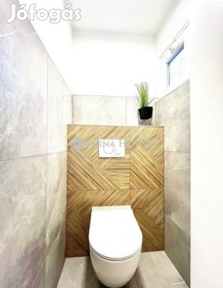 Pécsi 74 nm-es lakás eladó