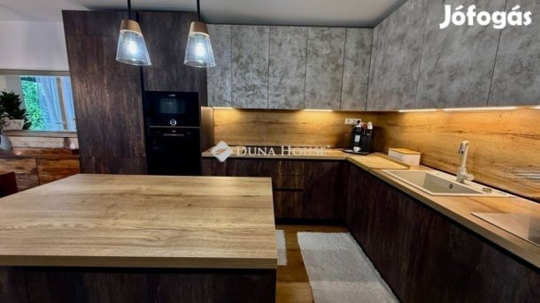 Pécsi 75 nm-es lakás eladó