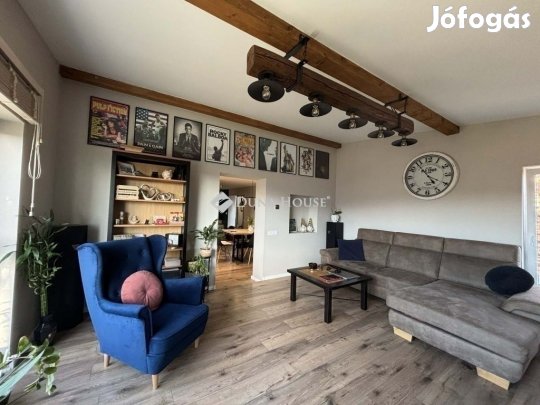 Pécsi eladó 100 nm-es ház