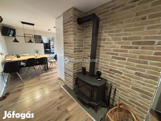 Pécsi eladó 100 nm-es ház