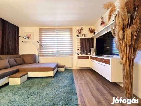 Pécsi eladó 100 nm-es ház