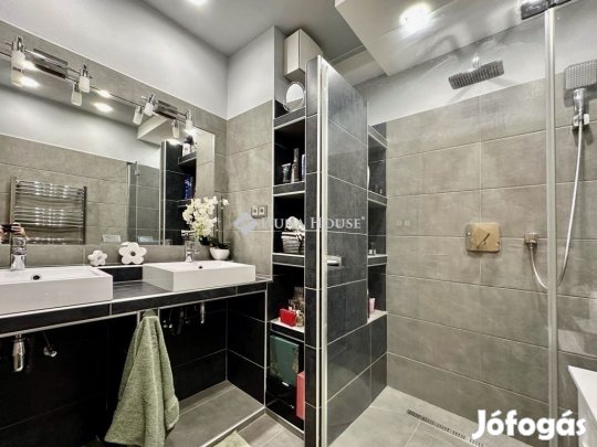 Pécsi eladó 110 nm-es lakás