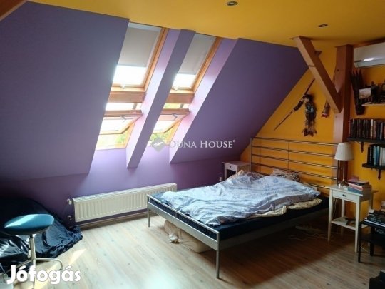 Pécsi eladó 140 nm-es ház