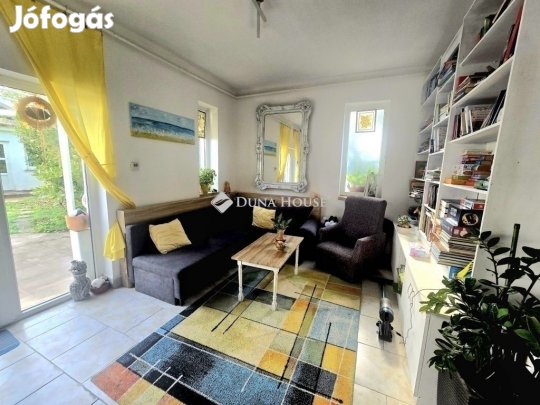 Pécsi eladó 168 nm-es ház