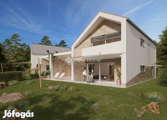 Pécsi eladó 251 nm-es lakás