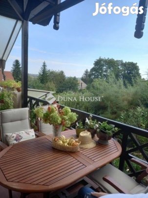 Pécsi eladó 300 nm-es ház