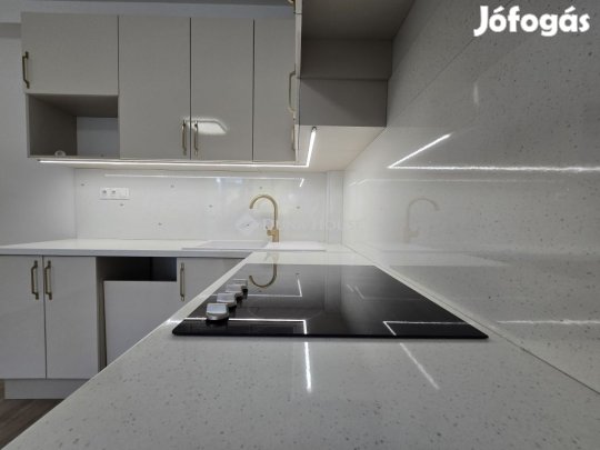 Pécsi eladó 47 nm-es lakás