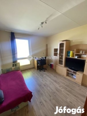 Pécsi eladó 50 nm-es lakás