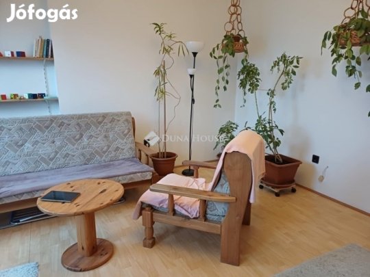 Pécsi eladó 51 nm-es lakás