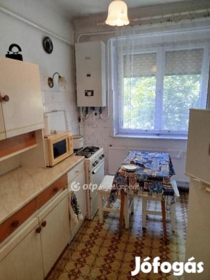 Pécsi eladó 51 nm-es lakás