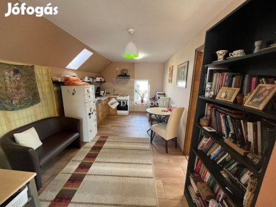 Pécsi eladó 51 nm-es lakás