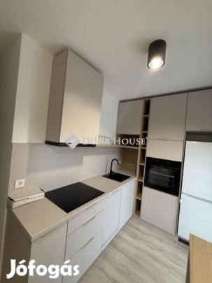 Pécsi eladó 52 nm-es lakás