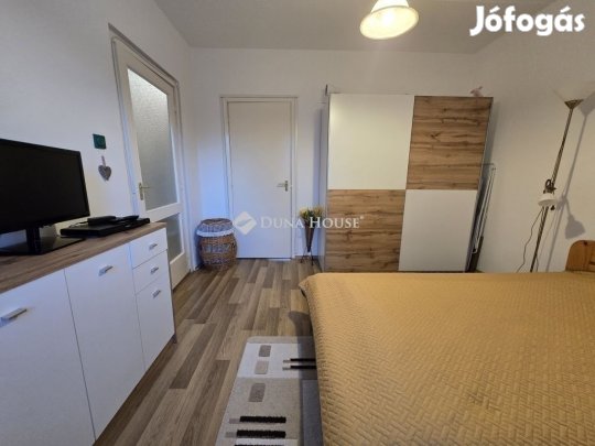 Pécsi eladó 52 nm-es lakás