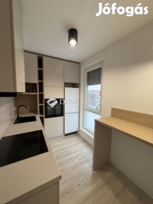 Pécsi eladó 52 nm-es lakás