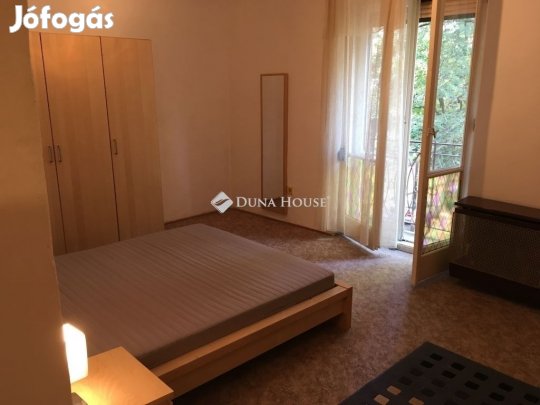 Pécsi eladó 52 nm-es lakás