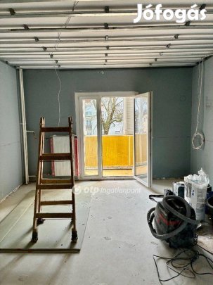 Pécsi eladó 52 nm-es lakás