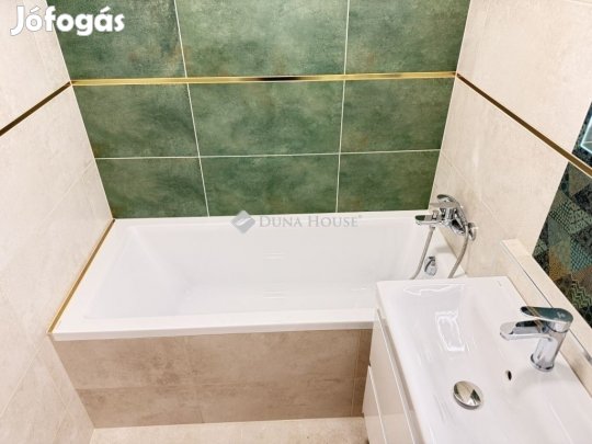 Pécsi eladó 53 nm-es lakás