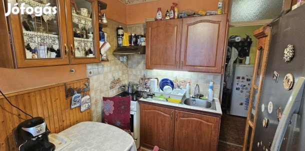 Pécsi eladó 59 nm-es lakás