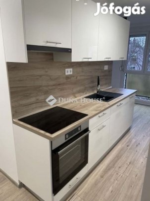 Pécsi eladó 61 nm-es lakás