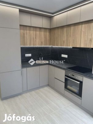 Pécsi eladó 64 nm-es lakás