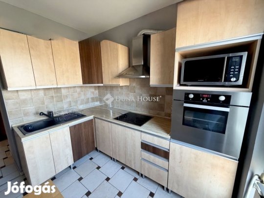 Pécsi eladó 68 nm-es lakás