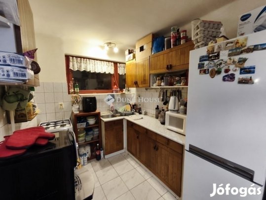 Pécsi eladó 71 nm-es lakás