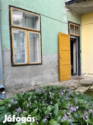 Pécsi eladó 88 nm-es lakás