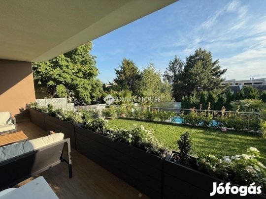 Pécsi eladó 93 nm-es lakás