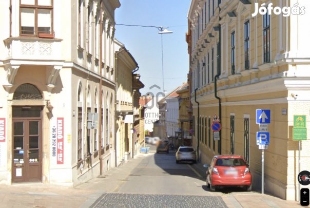 Pécsi kiadó üzleti célú ingatlan