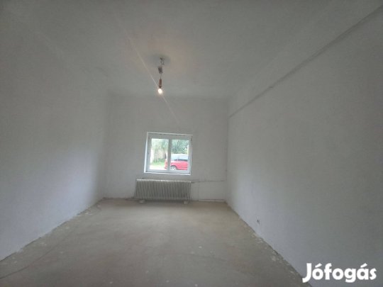 Pécstől 30 km távolságra Rózsafán eladó családi ház!