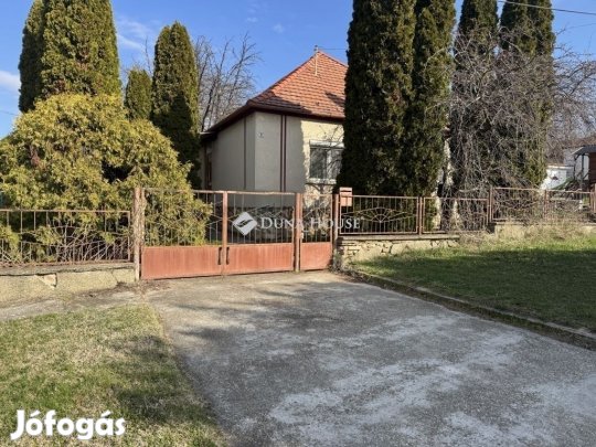 Pécsváradi 120 nm-es ház eladó