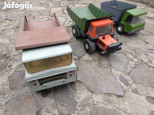 Pedálos Moszkvics kisautó dömper