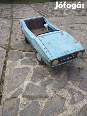 Pedálos Moszkvics raduga