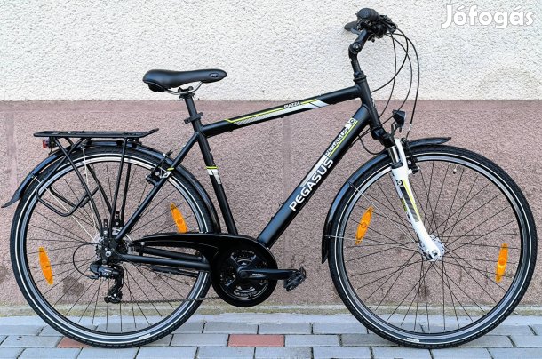 Pegasus Piazza. Gyönyörű, új állapotú trekking.