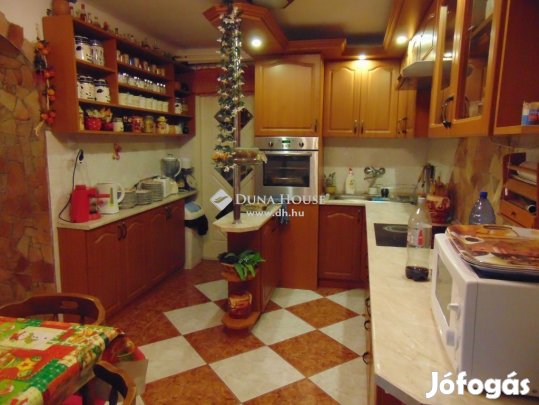 Pékség és Otthon Úriban