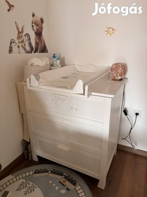 Pelenkázó komód
