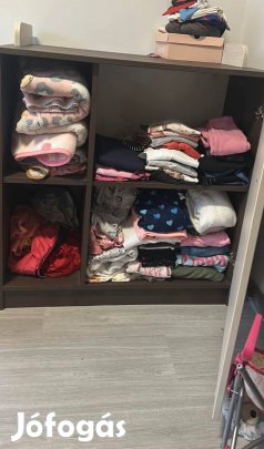 Pelenkázó szekrény