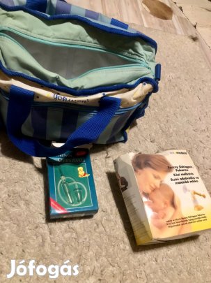 Pelenkázó táska és bébi játékok