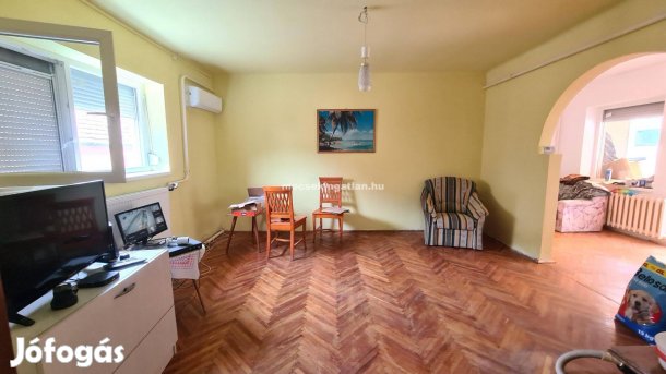 Pellérden eladó családi ház-jó lehetőségekkel