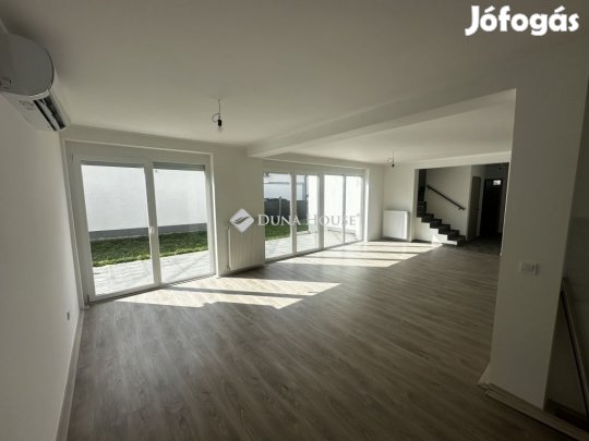 Pellérdi 135 nm-es lakás eladó