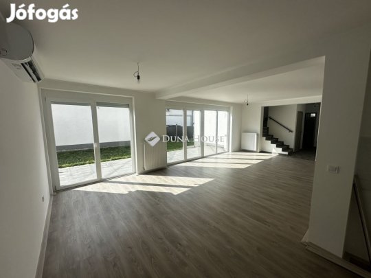 Pellérdi 135 nm-es lakás eladó