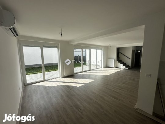 Pellérdi eladó 135 nm-es lakás