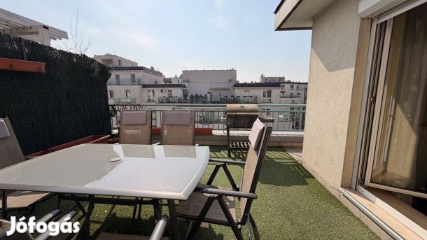 Penthouse Lakás Alsórákoson