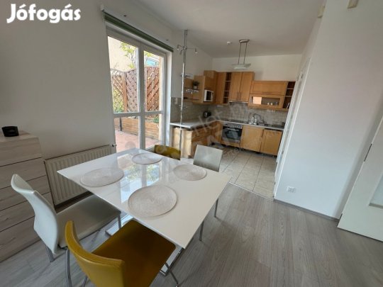 Penthouse jellegű lakás a Kinizsi utcában