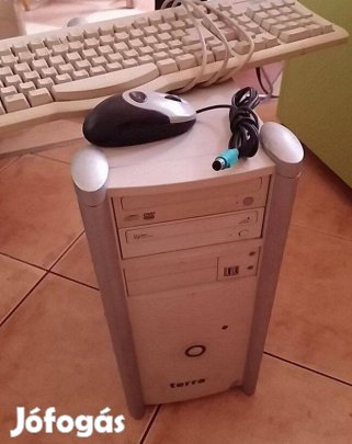 Pentium 4 + Egér +Billentyűzet+2 Hangszóró+ egérpad