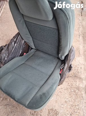 Peogeot 307 sw 2 db hátsó 6. 7. ülés jó állapotban eladó 