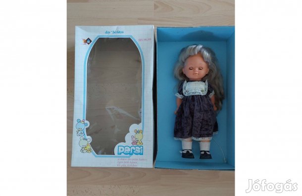 Persi bársonyruhás, minőségi spanyol játékbaba, 40 cm magas