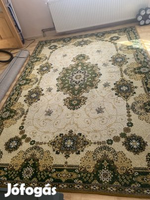 Perzsa mintájú szőnyeg 200x285 cm