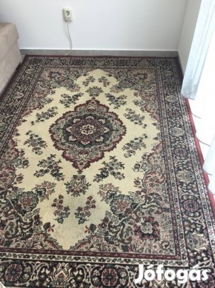 Perzsa szőnyeg kitűnő állapotban