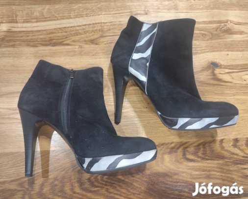 Peter Kaiser bokacsizma